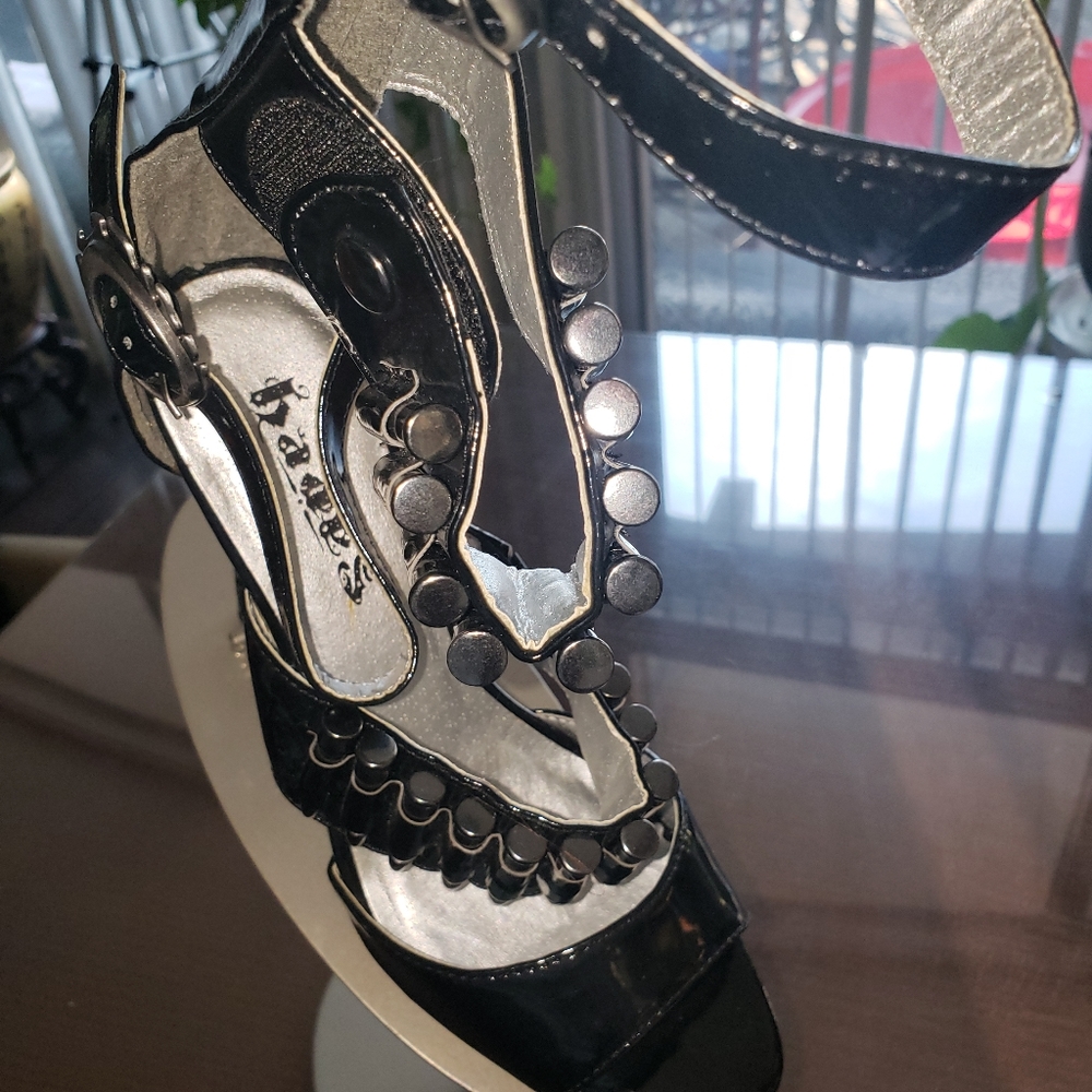Shoes - Picture 3 of 3